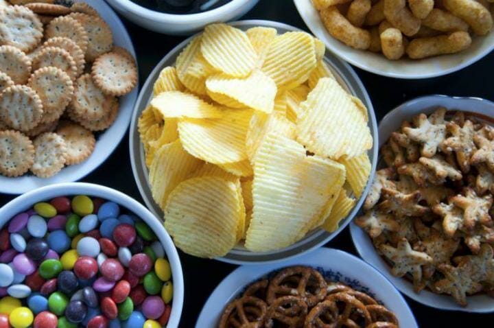 Evitar alimentos procesados para no comer calorías de más
