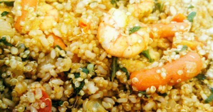 Cómo preparar revuelto de gambas fritas con arroz integral
