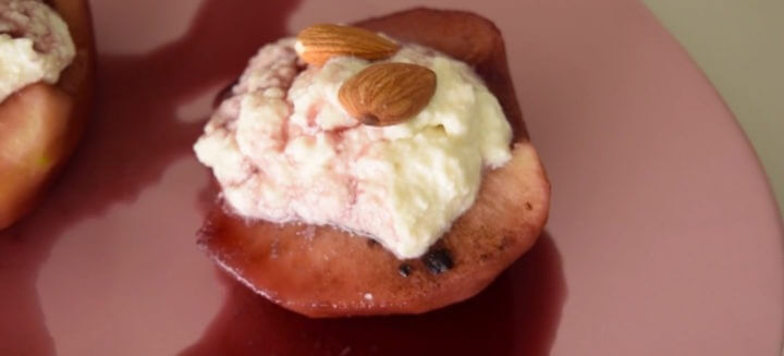 Desayuno bajo en calorías con manzanas y yogurt