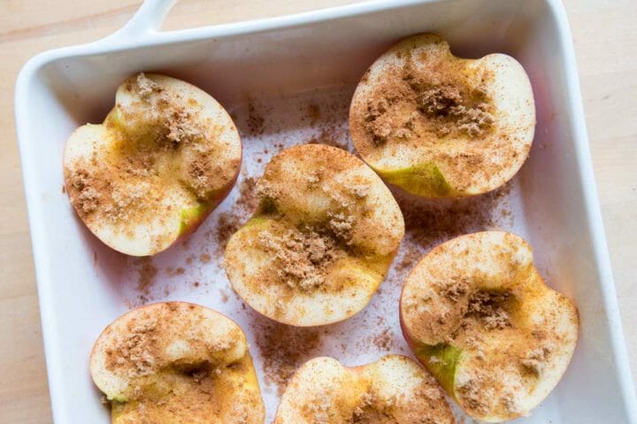 Desayuno de manzanas y yogurt para bajar de peso