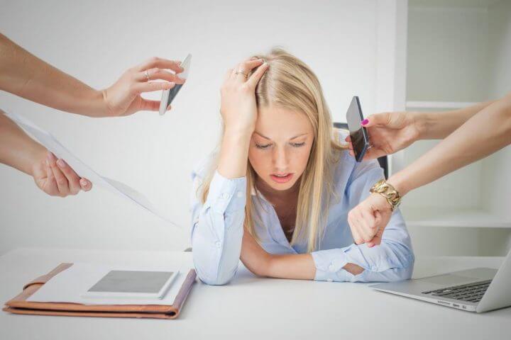 ¿Cómo lidiar con las interrupciones telefónicas?