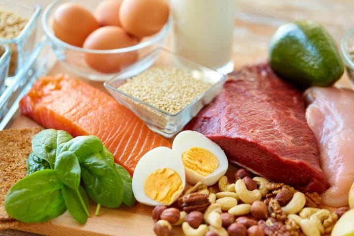 Comer más proteína te ayuda a perder peso