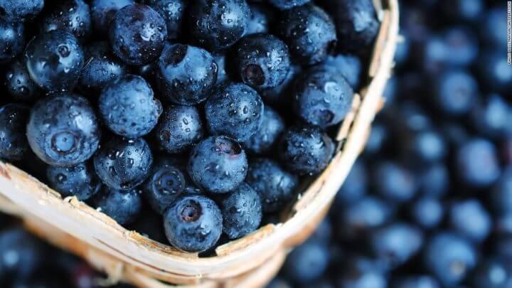 Los beneficios de incluir frutos del bosque en el desayuno