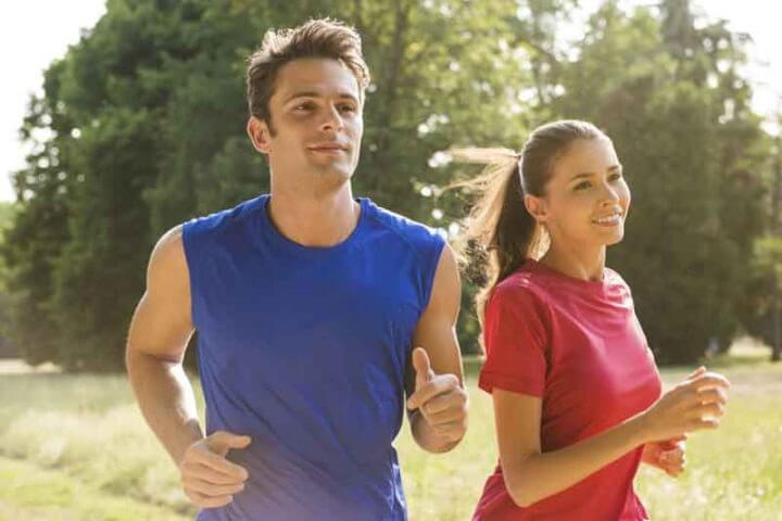 Cómo aprovechar el entrenamiento de running con corredores más lentos