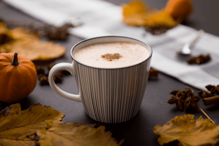 ¿Cómo preparar un café especiado con calabaza en casa?