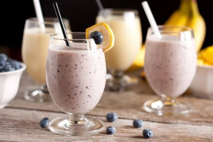 Batidos de proteínas saludables para tomar por la noche