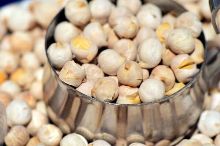 Los garbanzos tostados son un excelente snack vegetariano