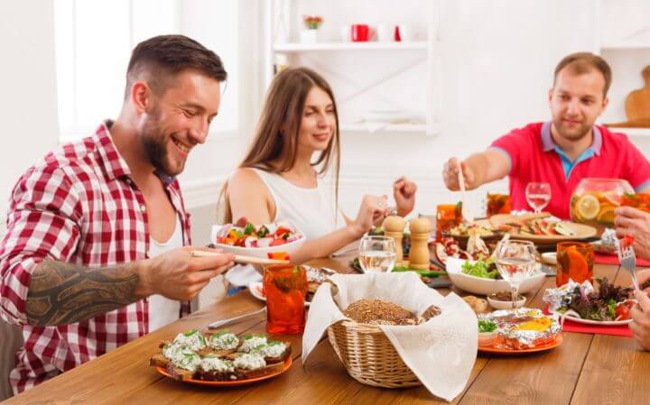 Comer lento promueve la ingesta de menos alimentos