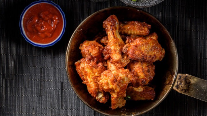 Receta de alitas de pollo al horno con verduras