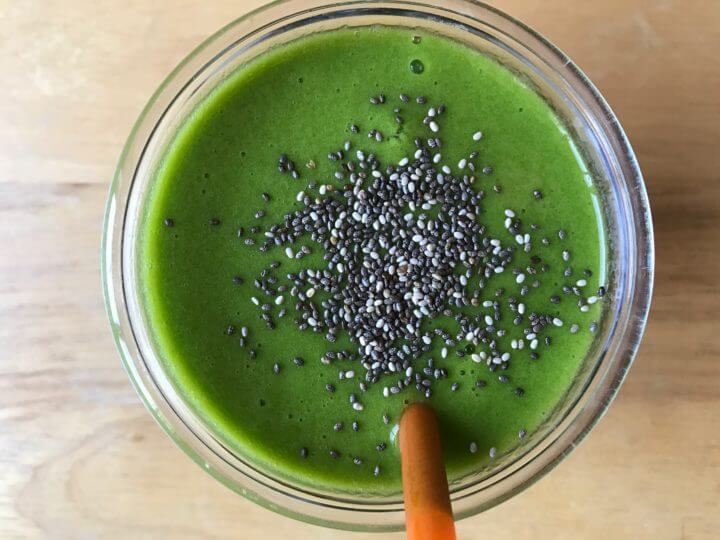Preparación de batido de matcha energético