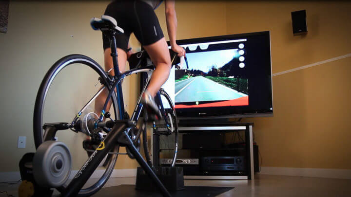 App y bicicleta Peloton para practicar ciclismo en casa