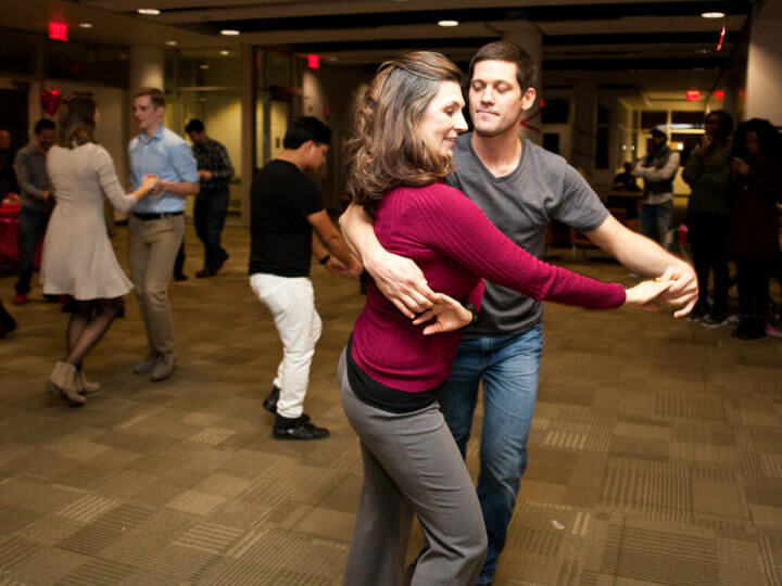 Los bailes de salón ayudan a conseguir unas piernas fuertes