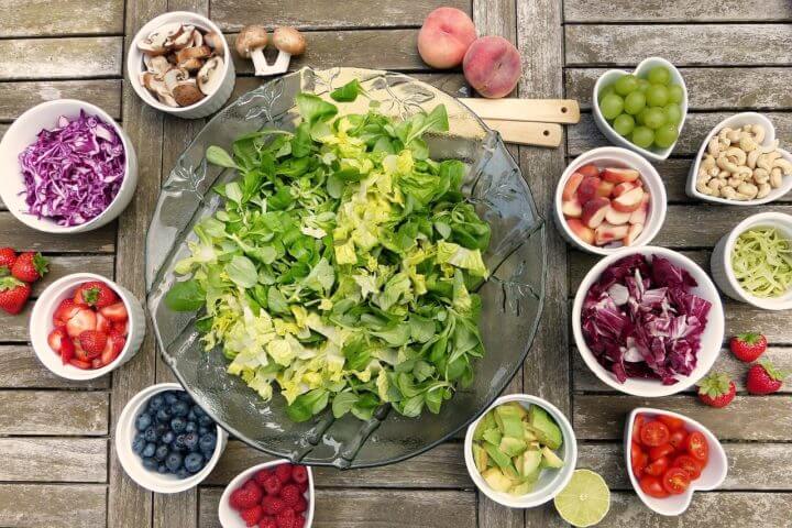 Las frutas y verduras representan 75% de la dieta pegana