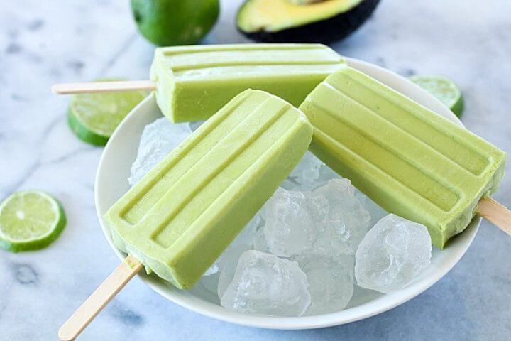 Polos de aguacate y limón para después de entrenar 