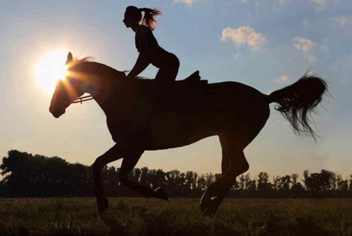 Beneficios de montar a caballo