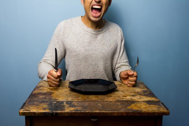 Mal humor al saltarse una comida
