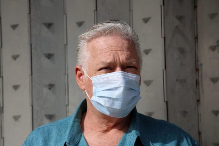 Cómo protegerte si viajas durante la crisis del nuevo coronavirus