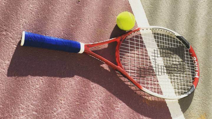 Los mejores consejos para mejorar tu servicio de tenis
