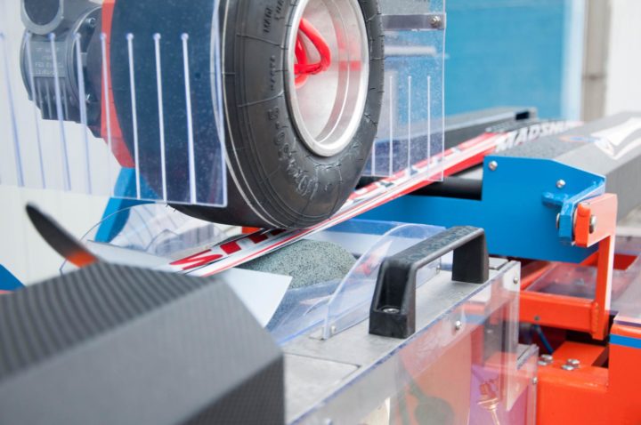Máquina para estructuras de esquí
