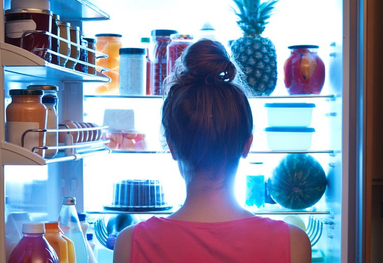 ¿Por qué se tiene hambre durante la menstruación?