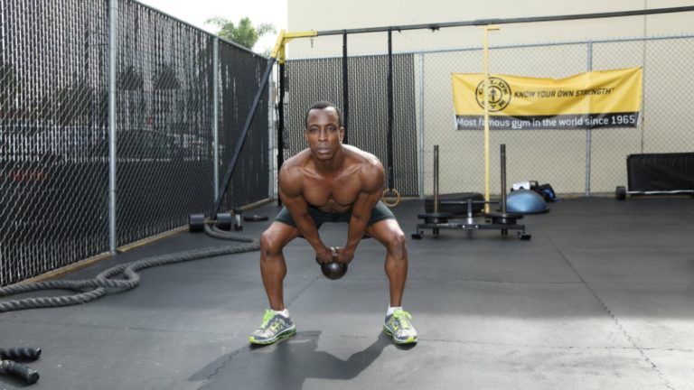 Los mejores ejercicios con kettlebell para perder grasas