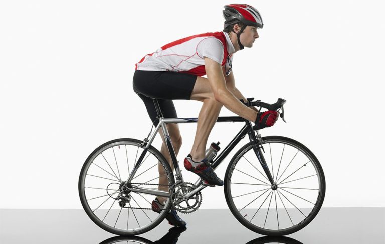 ¿Cuál es la postura ideal para montar en bicicleta?