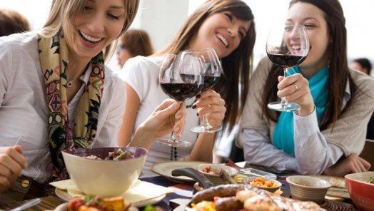 Qué pedir en un restaurante y qué evitar si quieres cuidar tu alimentación