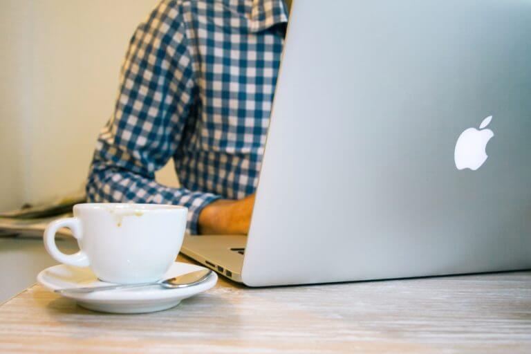 ¿Es efectivo buscar trabajo por internet?