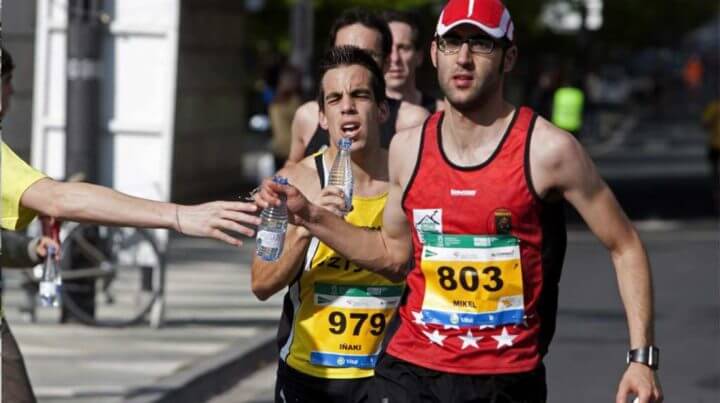 Guía de hidratación definitiva para runners