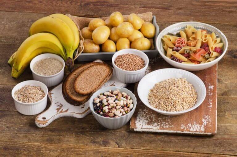 ¿Cuántos carbohidratos debo ingerir?