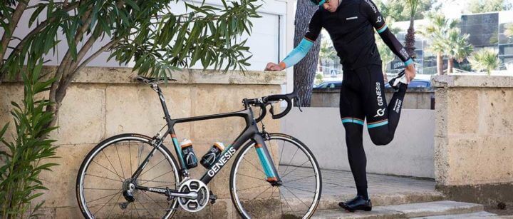 Estirar y calentar antes de practicar ciclismo