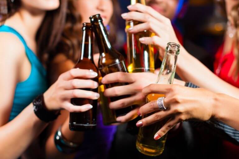 Signos de estar padeciendo una dependencia al alcohol