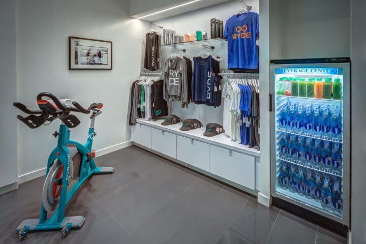 Qué se necesita para hacer un estudio de ciclo indoor casero