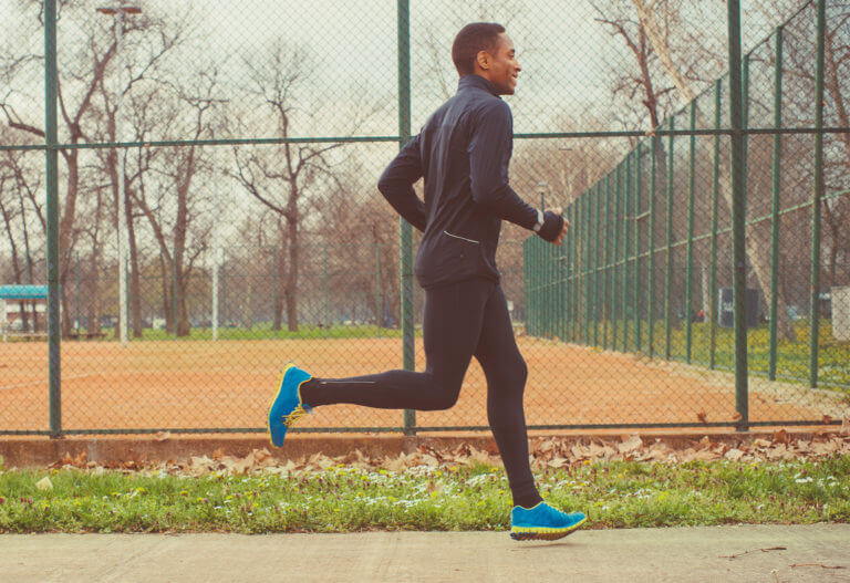 Cómo calentar la cadera antes de correr