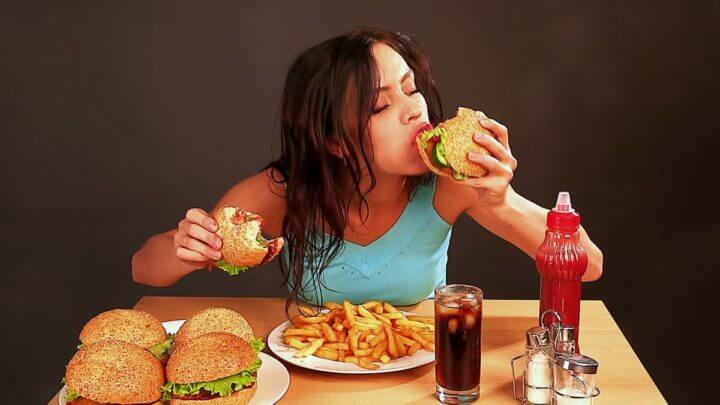 Subir de peso por comer en exceso un día