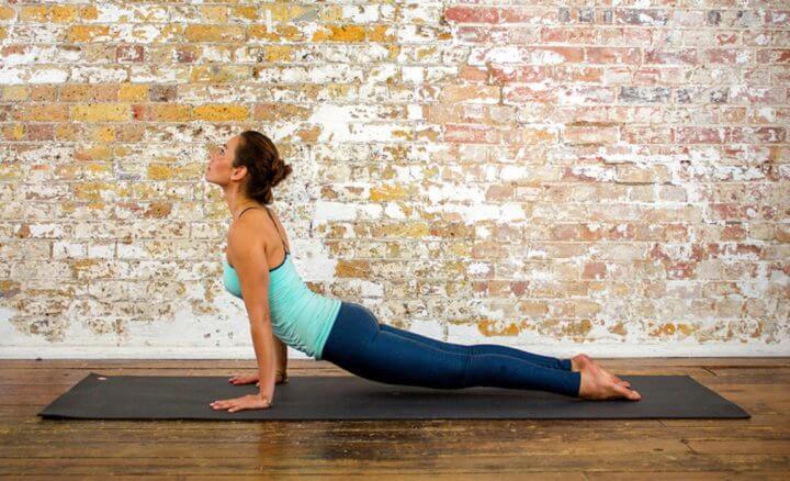 Rutina combinada de yoga y HIIT