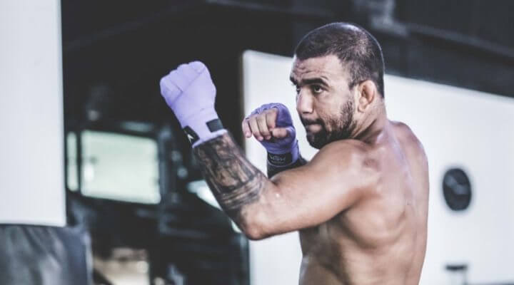 Ejercicios para luchadores de artes marciales mixtas