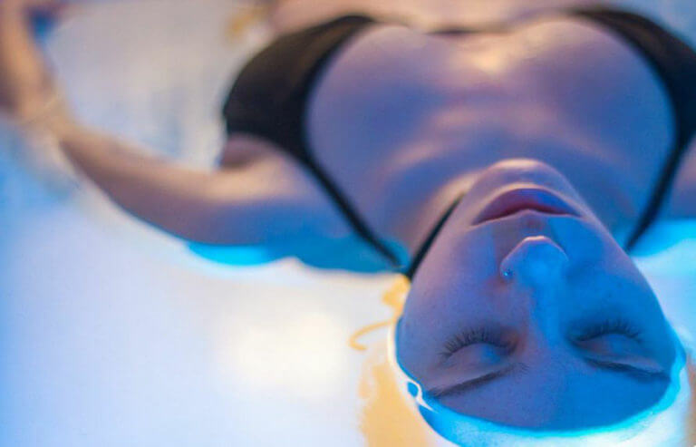 Guía definitiva de la terapia de flotación