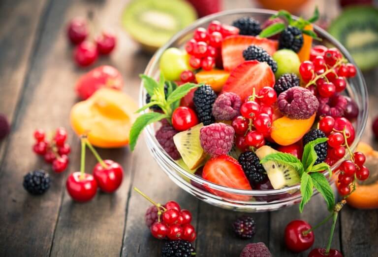 ¿Qué frutas son más bajas en carbohidratos?