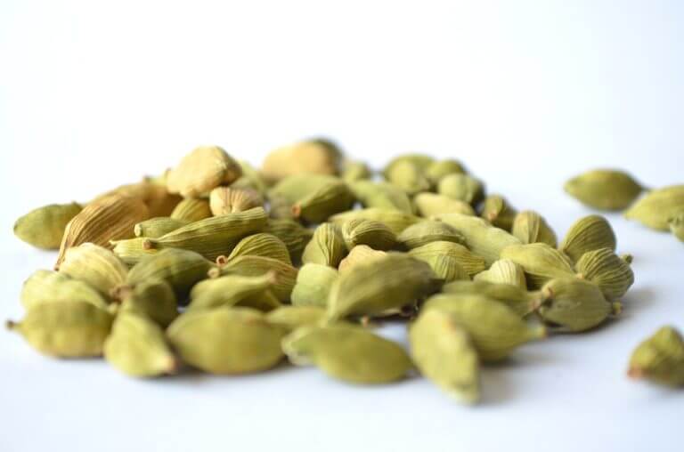 beneficios del cardamomo de acuerdo a la ciencia