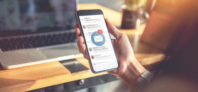 Teléfono móvil como obstáculo para conseguir el éxito