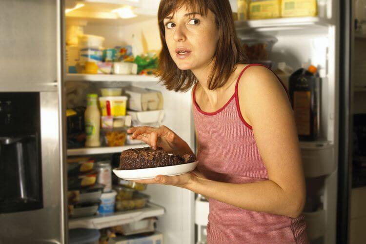 Razones para comer más por la noche