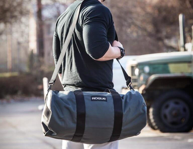 5 cosas que debes llevar en tu mochila de gimnasio