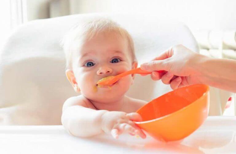 Guía sobre la alimentación autorregulada por el bebé