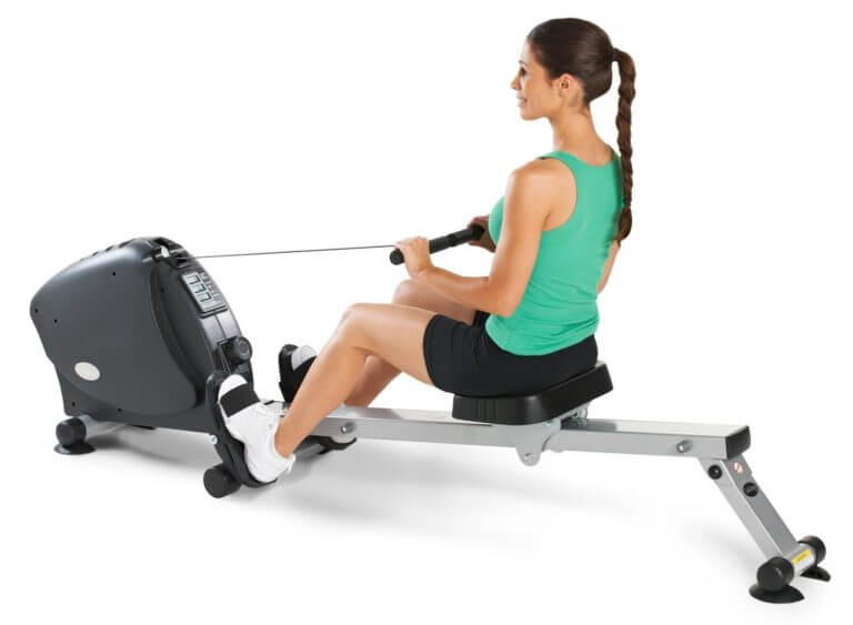 ¿Es mejor una máquina de remo o una de cardio?