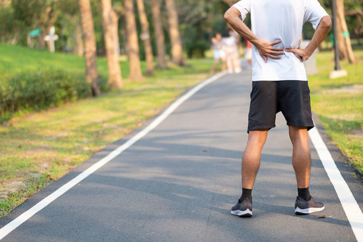 ¿Por qué duele la espalda después de correr?