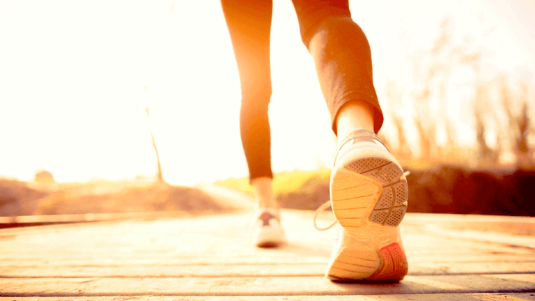 Beneficios de una caminata diaria de 10.000 pasos