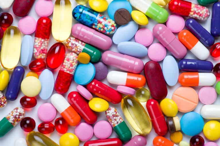 ¿Qué son las vitaminas y suplementos?