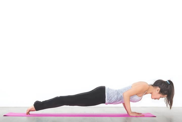 Mejores variaciones de flexiones para entrenar en casa