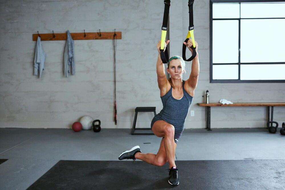 Ejercicios con TRX para fortalecer los brazos de forma sencilla
